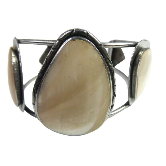 Silver Tone Wide Cuff Bracelet Large Chunky Mother of Pearl Shell Egg Teardrop - Picture 1 of 12